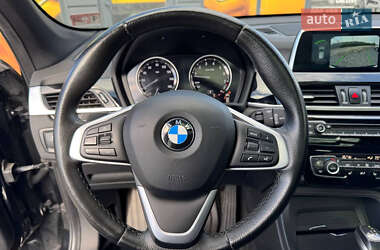 Внедорожник / Кроссовер BMW X1 2018 в 