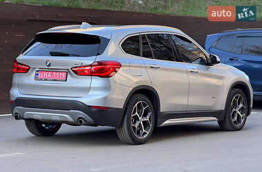 Позашляховик / Кросовер BMW X1 2016 в 
