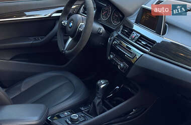 Позашляховик / Кросовер BMW X1 2016 в 