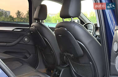 Внедорожник / Кроссовер BMW X1 2019 в 