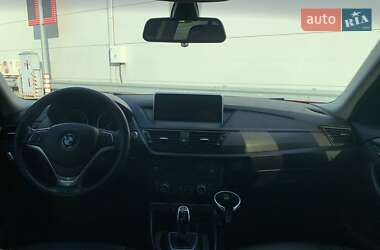 Позашляховик / Кросовер BMW X1 2012 в 