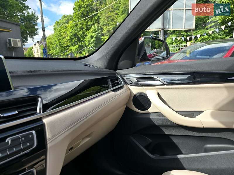Внедорожник / Кроссовер BMW X1 2019 в Львове