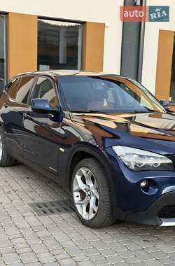 Внедорожник / Кроссовер BMW X1 2010 в 