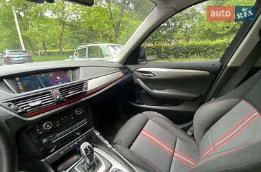 Позашляховик / Кросовер BMW X1 2014 в 