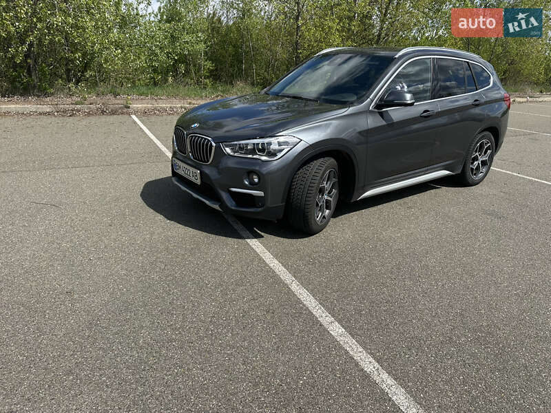 Внедорожник / Кроссовер BMW X1 2018 в Батурине