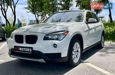 Позашляховик / Кросовер BMW X1 2013 в 