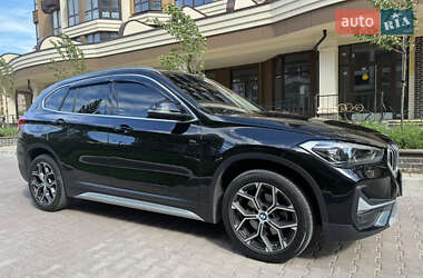 Внедорожник / Кроссовер BMW X1 2020 в 