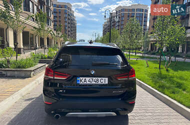 Внедорожник / Кроссовер BMW X1 2020 в 