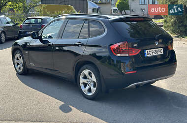 Внедорожник / Кроссовер BMW X1 2011 в 
