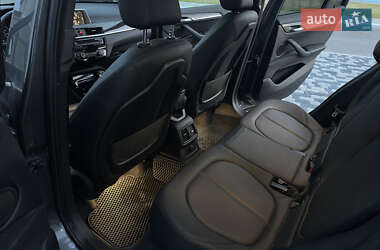 Позашляховик / Кросовер BMW X1 2016 в 