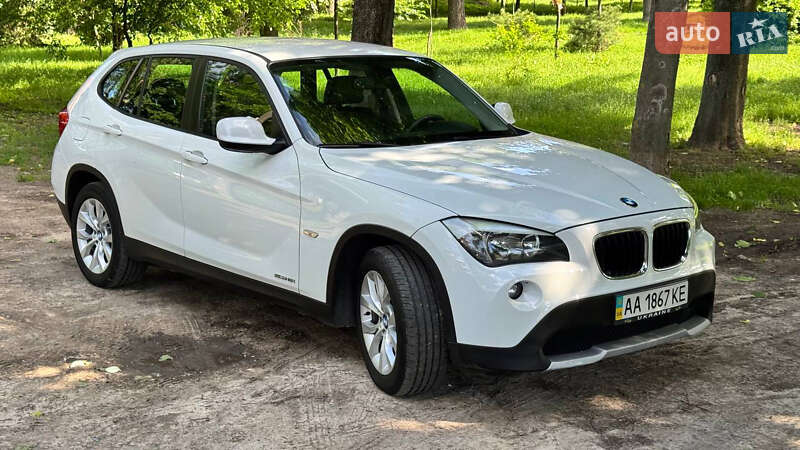 Внедорожник / Кроссовер BMW X1 2010 в Киеве