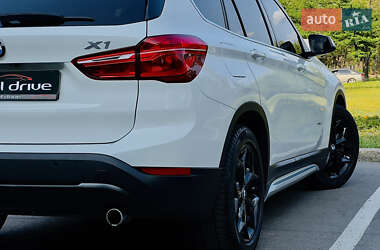Позашляховик / Кросовер BMW X1 2016 в 