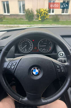 Внедорожник / Кроссовер BMW X1 2010 в 