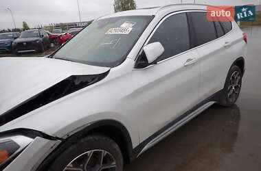 Внедорожник / Кроссовер BMW X1 2021 в 