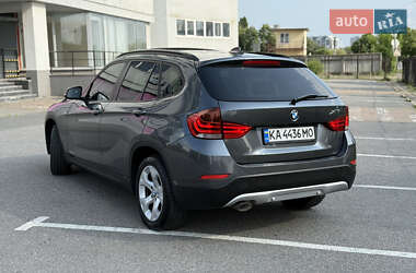 Позашляховик / Кросовер BMW X1 2014 в 
