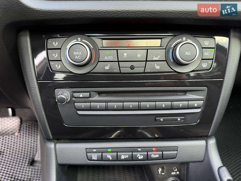 Внедорожник / Кроссовер BMW X1 2014 в Киеве