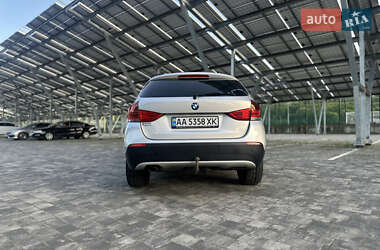 Позашляховик / Кросовер BMW X1 2009 в 