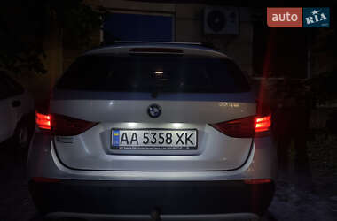 Позашляховик / Кросовер BMW X1 2009 в 