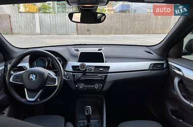 Внедорожник / Кроссовер BMW X1 2018 в 