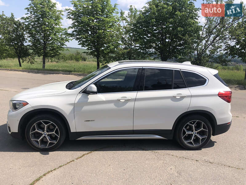 Позашляховик / Кросовер BMW X1 2016 в Харкові
