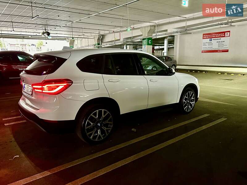 Позашляховик / Кросовер BMW X1 2017 в Одесі