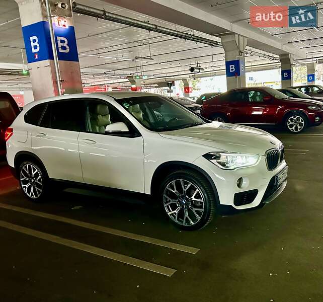 Позашляховик / Кросовер BMW X1 2017 в Одесі