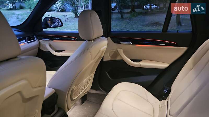 Позашляховик / Кросовер BMW X1 2016 в Кривому Розі