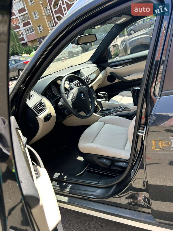 Внедорожник / Кроссовер BMW X1 2012 в Киеве