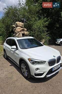 Внедорожник / Кроссовер BMW X1 2017 в 