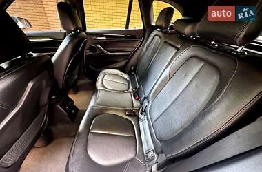 Внедорожник / Кроссовер BMW X1 2015 в 