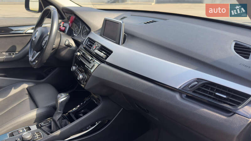 Позашляховик / Кросовер BMW X1 2018 в Києві фото 14 Позашляховик / Кросовер BMW X1 2018 в Києві