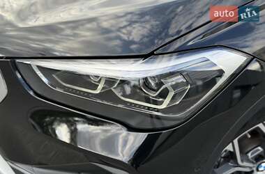 Позашляховик / Кросовер BMW X1 2020 в 