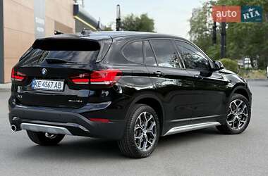 Позашляховик / Кросовер BMW X1 2020 в 