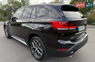 Позашляховик / Кросовер BMW X1 2020 в 