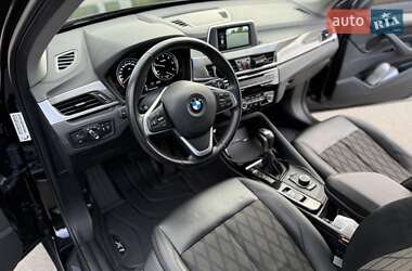 Позашляховик / Кросовер BMW X1 2020 в 