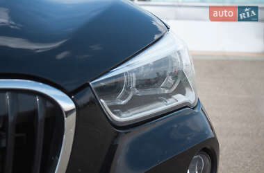 Позашляховик / Кросовер BMW X1 2017 в 