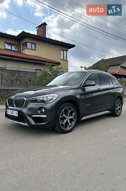 Внедорожник / Кроссовер BMW X1 2016 в Киеве