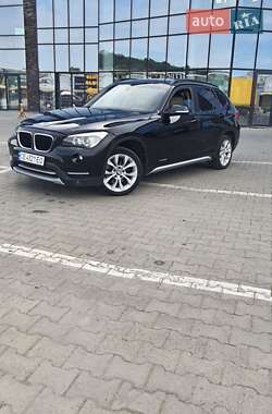 Позашляховик / Кросовер BMW X1 2014 в 