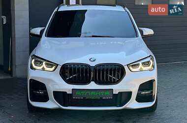 Внедорожник / Кроссовер BMW X1 2015 в 