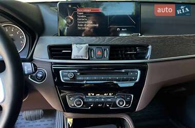 Внедорожник / Кроссовер BMW X1 2015 в 
