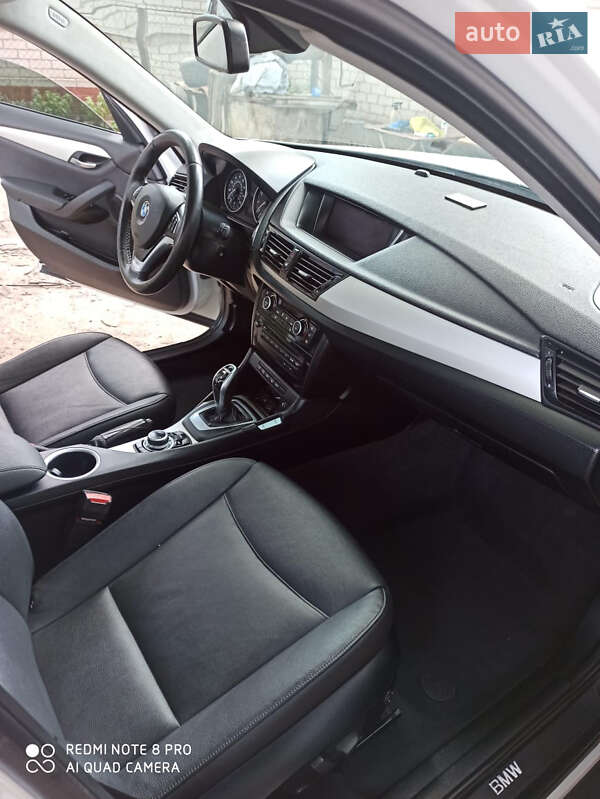 Внедорожник / Кроссовер BMW X1 2015 в Новомосковске
