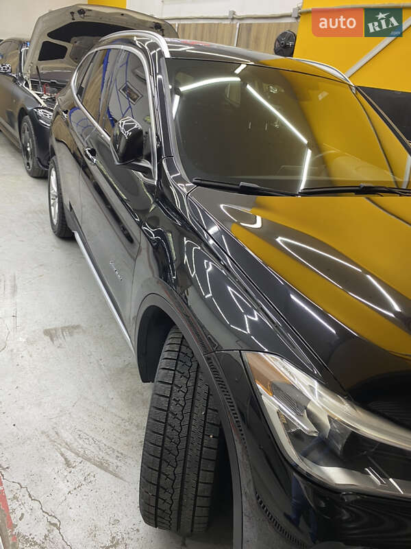 Позашляховик / Кросовер BMW X1 2015 в Києві