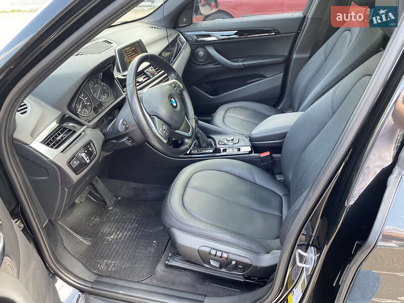 Позашляховик / Кросовер BMW X1 2015 в Києві
