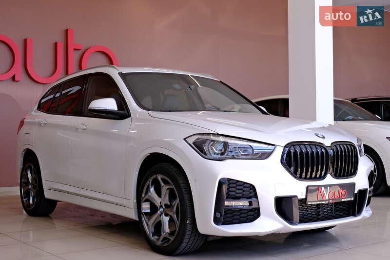 Внедорожник / Кроссовер BMW X1 2017 в Одессе