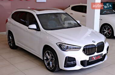 Внедорожник / Кроссовер BMW X1 2017 в 