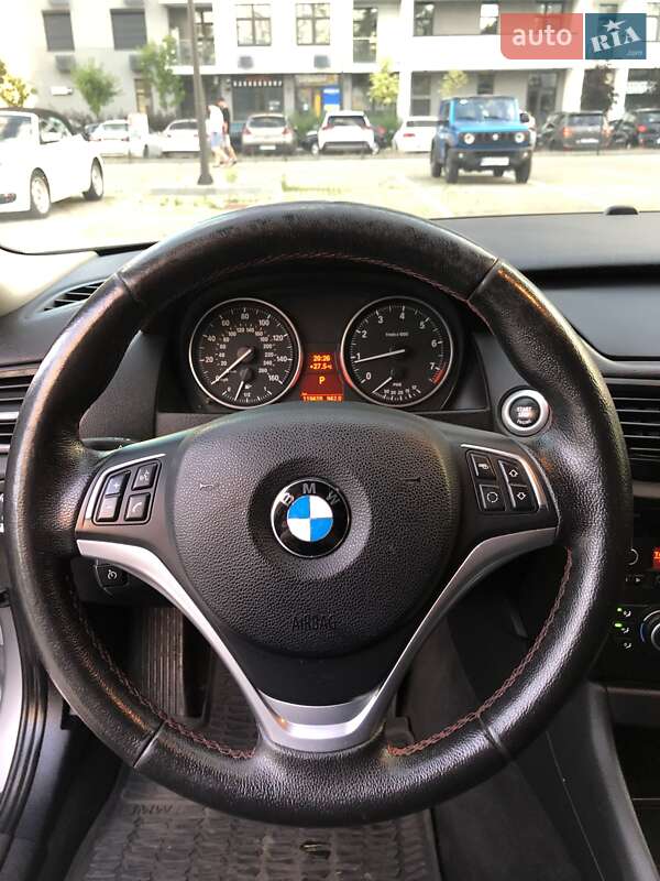Внедорожник / Кроссовер BMW X1 2014 в Киеве