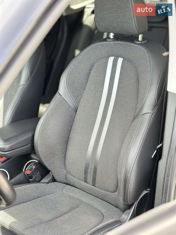 Позашляховик / Кросовер BMW X1 2021 в Чернівцях