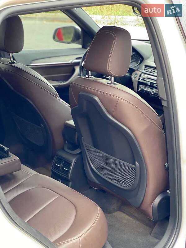 Внедорожник / Кроссовер BMW X1 2017 в Киеве