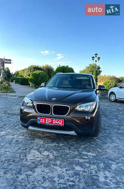 Позашляховик / Кросовер BMW X1 2013 в 