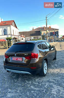 Позашляховик / Кросовер BMW X1 2013 в 